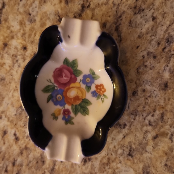 Vintage Dish Collection - Picture 3 of 6